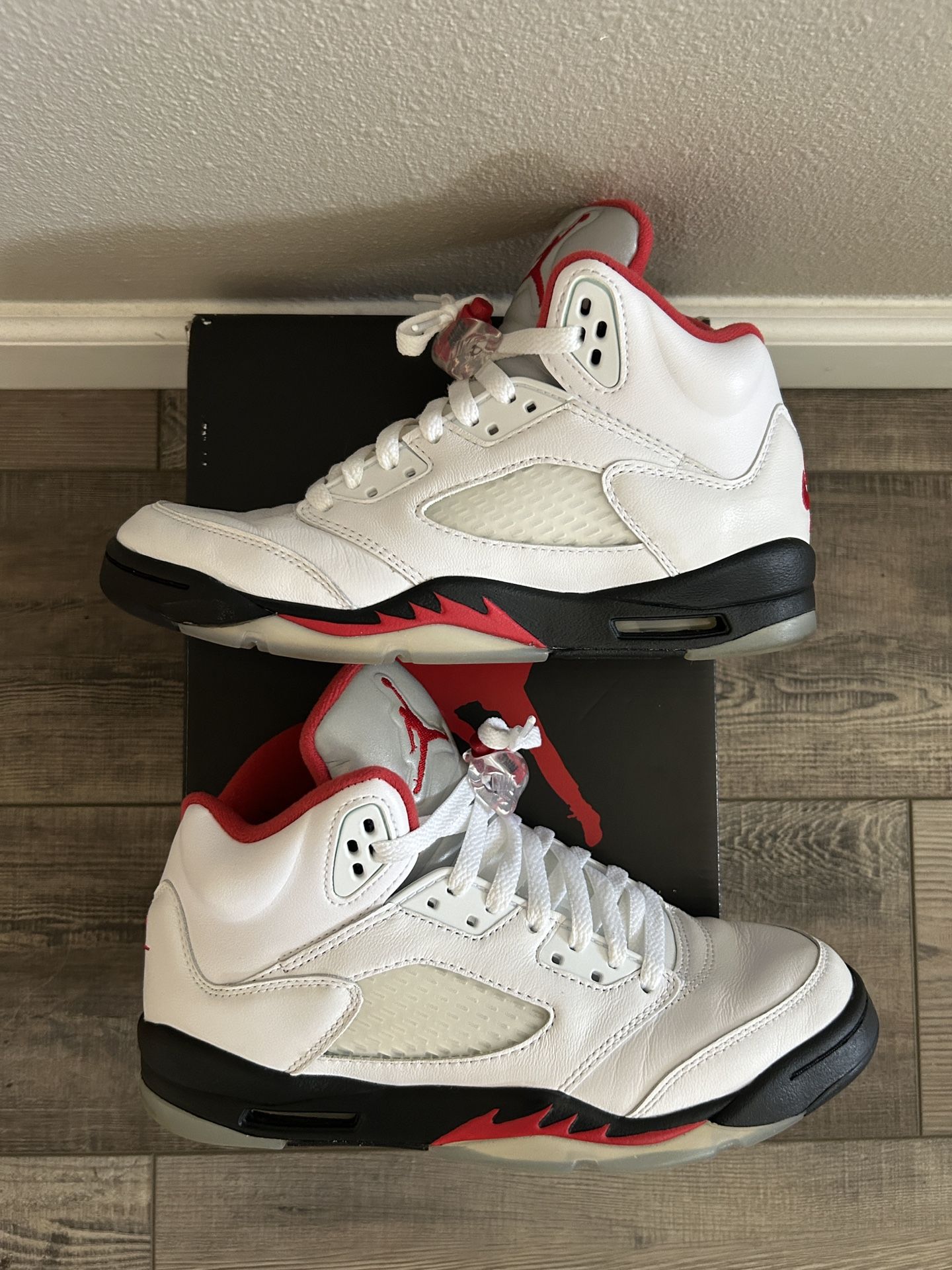 Retro Low Fire Nike Air Jordan Retro Fire Red High Top Sneakers 