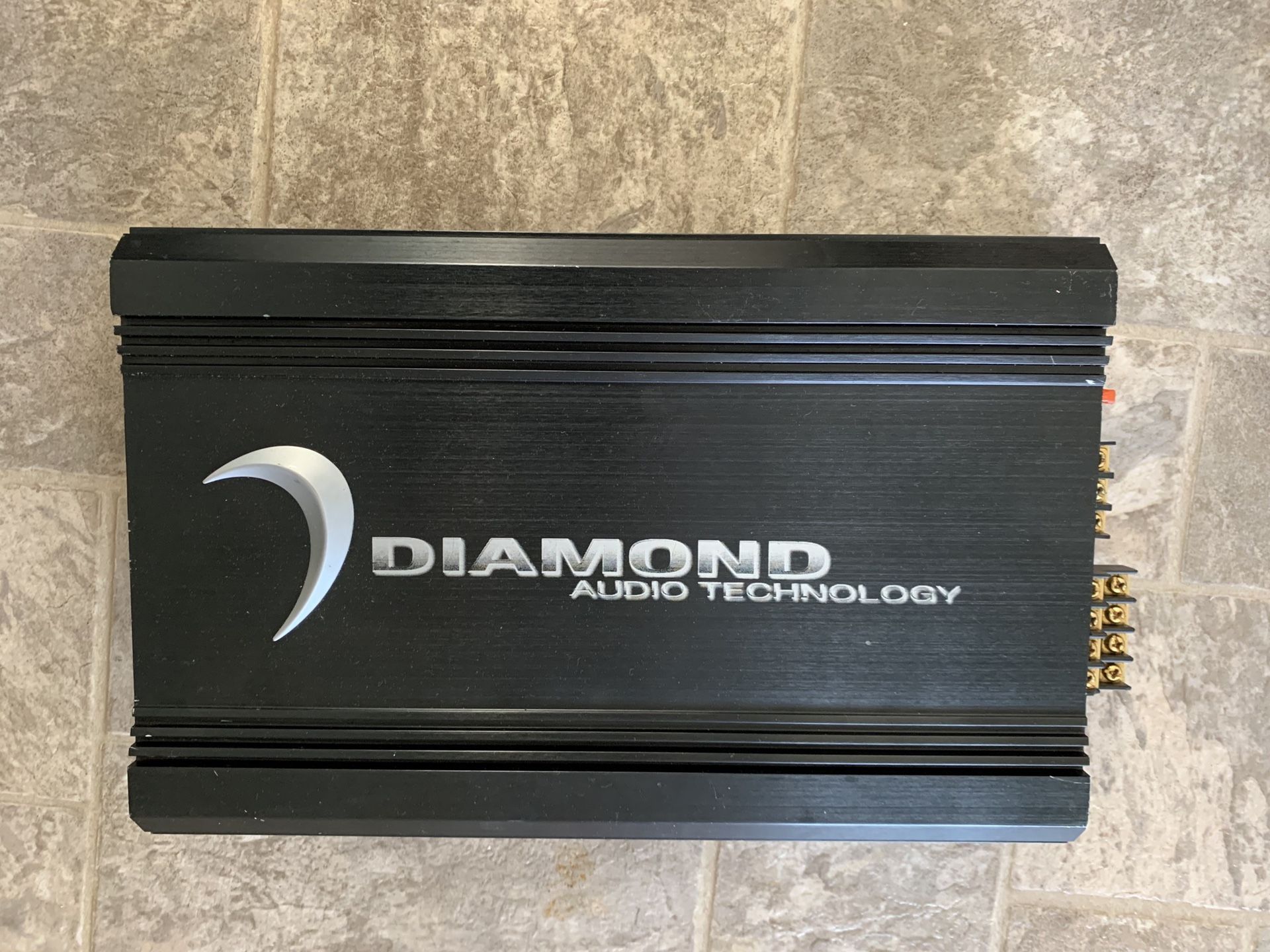 Diamond d3 400.4 4 channels amp