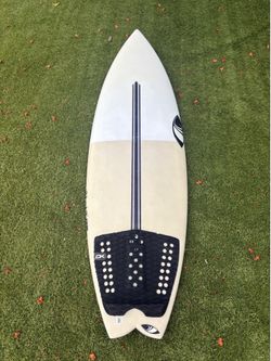 SharpEye Twin Turbo E3 Epoxy 5'9" x 19.75" x 2.5" (30.6L)