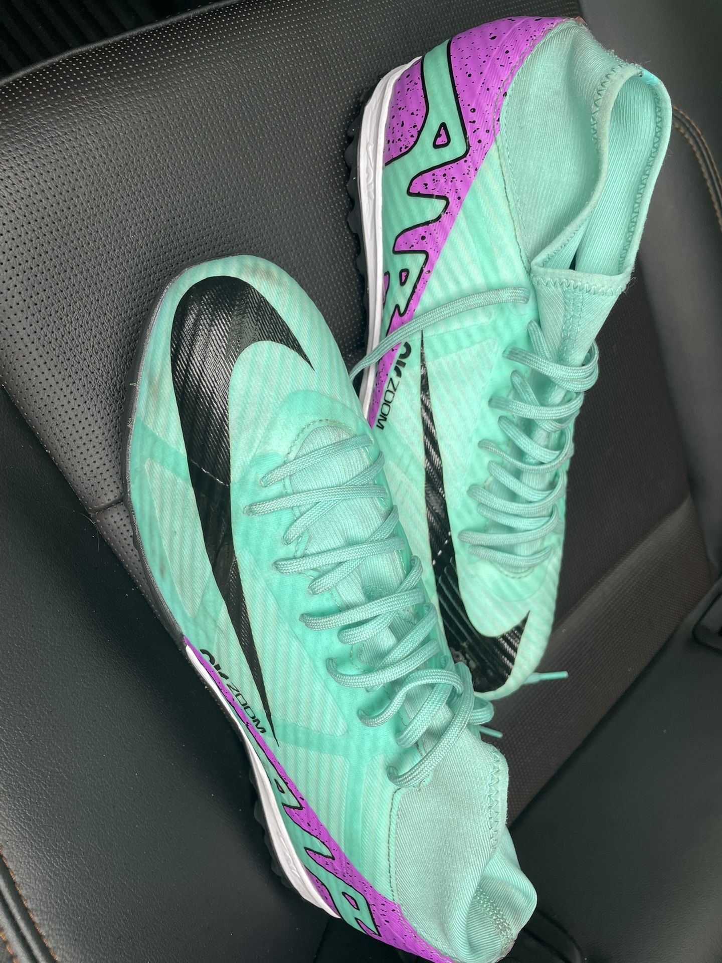 Nike Indoors 9.5