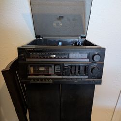 Fisher MC-705 Audio Component System w/Speakers