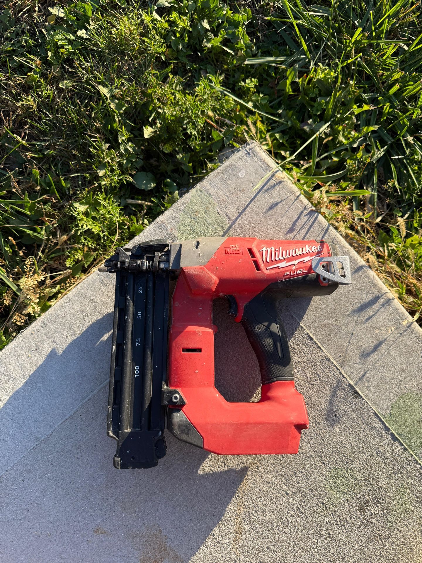 M18 Fuel 18 gauge brad nailer