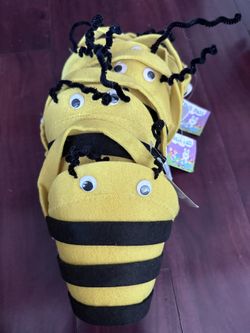 6 Bumble Bee felt pails