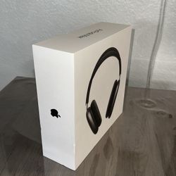 AirPods Max With Smart Case