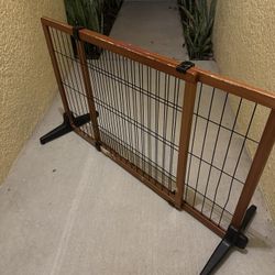Adjustable Baby/Pet Gate