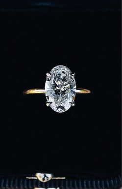 3 Ct Lab Grown Oval Diamond ring