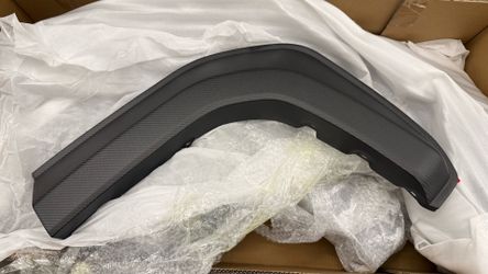 NYTOP 4Runner Fender Flare Kit - Matte Carbon - New  full vehicle set  For 6th Gen. 4Runner 2025+ Nice matte finish and very light weight