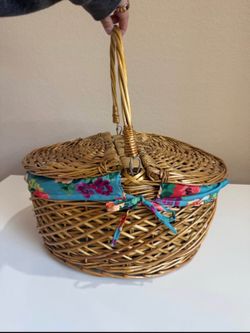 The Pioneer Woman Wicker Picnic Basket - Teal Floral Liner