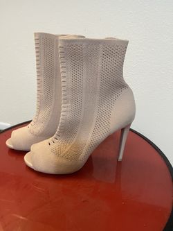 Pink Knit Bootie Sz 9 Barely Worn Great Condition