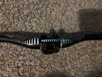 MTB Specialized carbon handlebar with Hussefelt stem