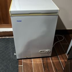 Chest Freezer Good Working Condition 