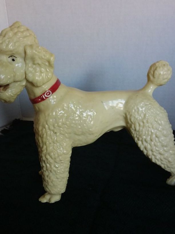 VINTAGE 1955/1968 BREYER POODLE DOG MOLD # 68, GLOSSY WHITE, BLACK EYES, RED COLLAR, RED TONGUE