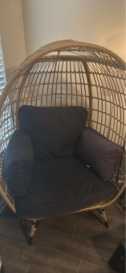 Wicker Egg Chair with Cushions