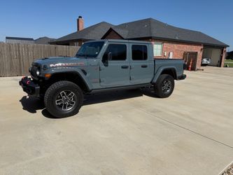 2025 Jeep Gladiator