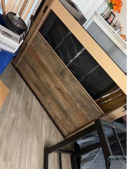 Queen Bed Set with mattress and box springs