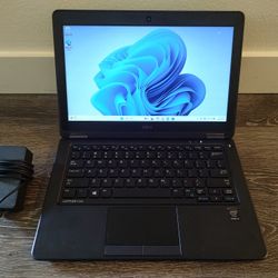Dell 13" Ultrabook Laptop - Intel Core i5 3.0ghz, 8gb Ram, NEW 256GB SSD, Windows 11, HD 520 GPU (Minecraft)
