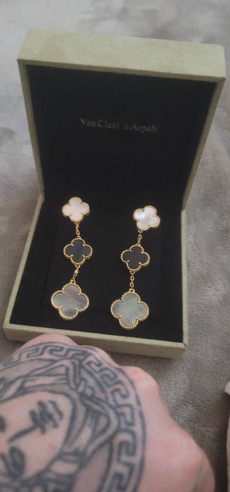 Van Cleef & Aperal
