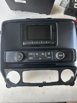 2014 Chevy Silverado Factory Stereo W/CD Player