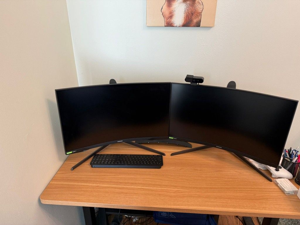 Samsung 27" Odyssey G7 WQHD 240Hz 1ms G-Sync Compatible HDR600 QLED Curved Gaming Monitor