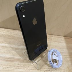 New Years Special!!! iPhone XR 64GB Black Unlocked For Any Carrier/ iPhone XR 64GB Negro Liberado Para Cualquier Compañía 
