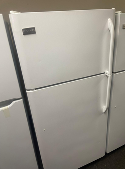Frigidaire Top Freezer Fridge – White, Ice Maker, Clean