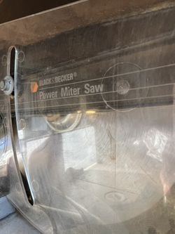 Black Decker power Miter Saw