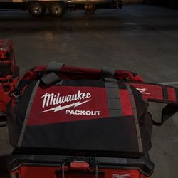 Milwaukee Packout 20in Bag