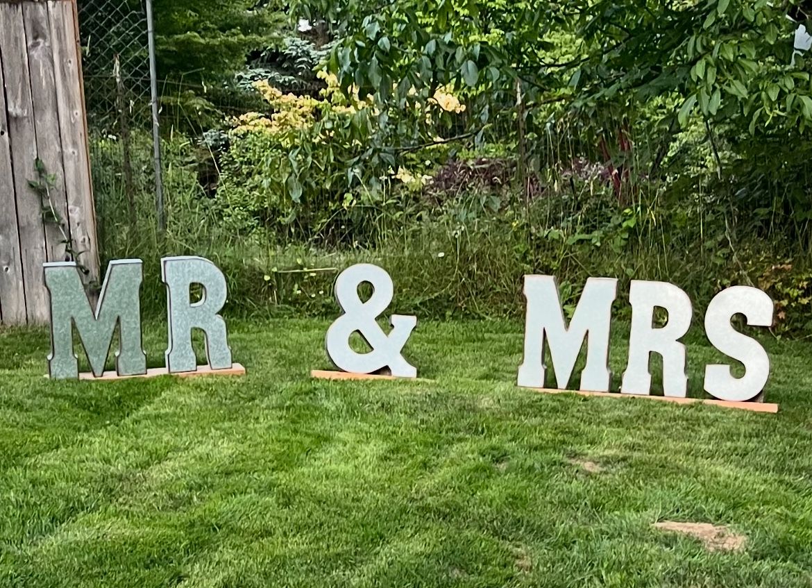 Mr. & Mrs. Metal Sign Wedding