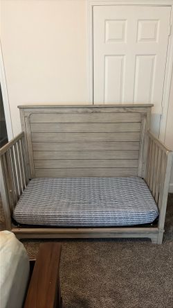 Simmons slumber time crib