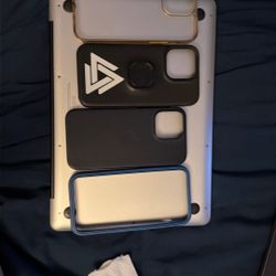 4 iPhone 14 Pro Max Cases Lighting Cables By Apple  All For 35$