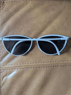 White Cat-Eye Sunglasses Dark Tinted Lenses - vintage, made in France