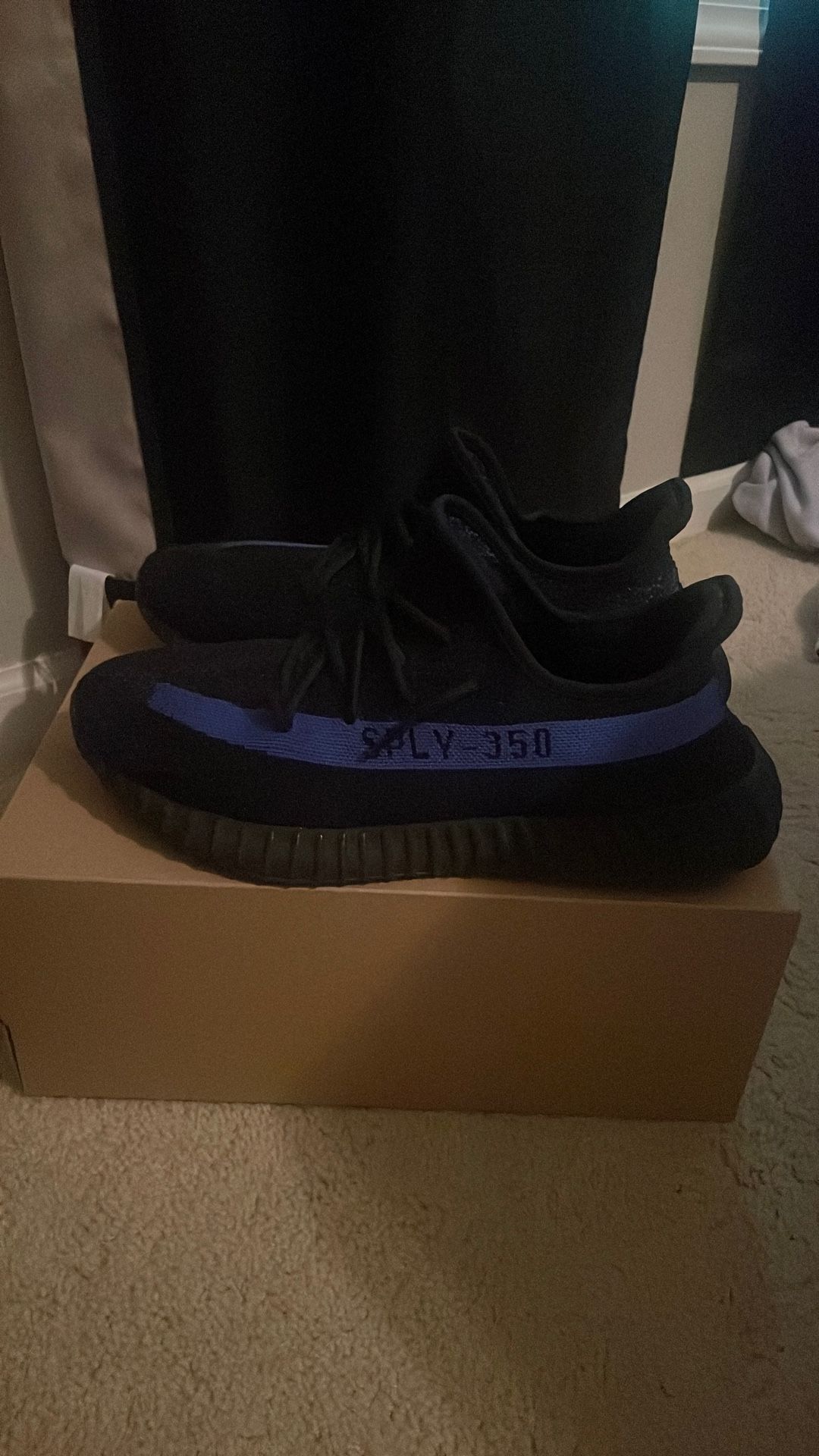 Yeezy 350 V2 Dazzling Blue