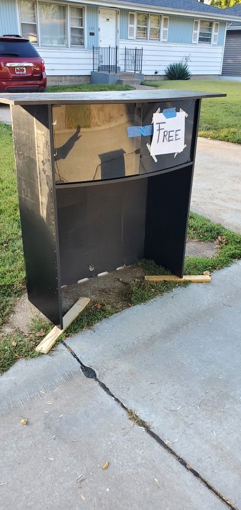 Free Cabinet