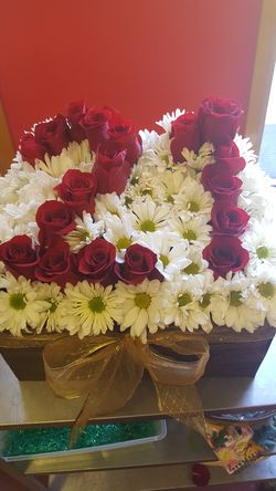 Flowers. Chica flowers.