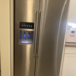 KitchenAid Side By Side Fridge 23 Cu Ft.