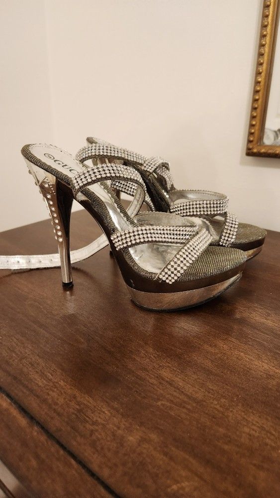 Beautiful Bride Shoes, Night Shoes, Size 6
