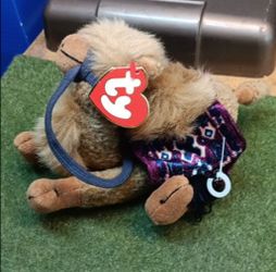 TY 1993 Beanie Babies Attic Treasures "Lawrence " the Camel. W/ case. (12)