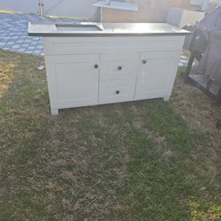A Beautiful Vanity With Black Top 60x22 
