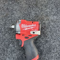 M12 FUEL  Stubby 1/2 in. Impact Wrench 