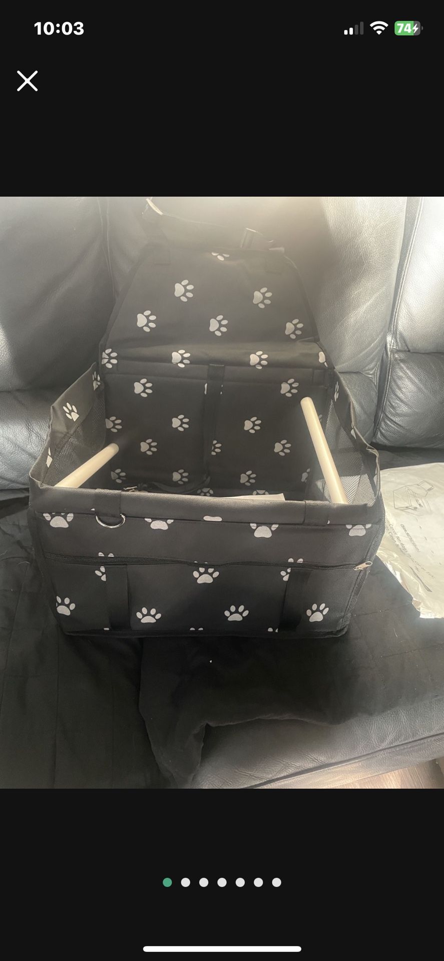 $25 Selling a brand New Dog car seat