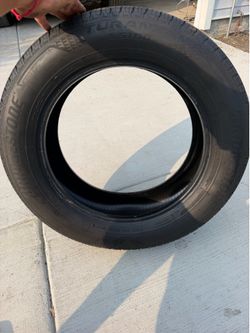 Bridgestone tire 215/60r17 like new!