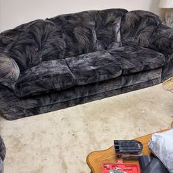 Free Full Set Couch