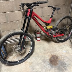 Specialized S-Works Demo 8 Carbon – Öhlins / Boxxer WC / DT EX471 – $1700