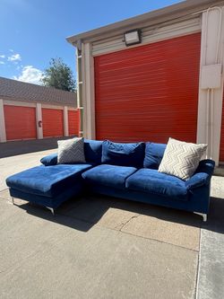 FREE DELIVERY - Aesthetic Blue Velvet-Like Sectional Sofa Couch