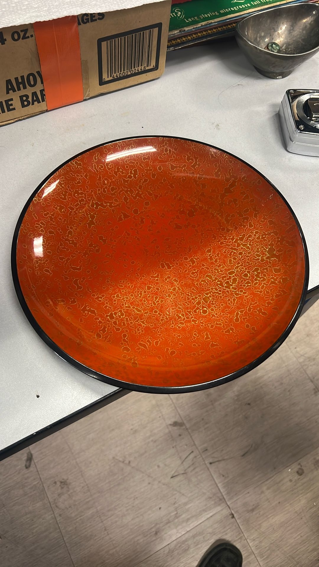 Lacquerware Dish. Gold Pattern