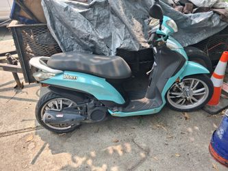 Venture Moped