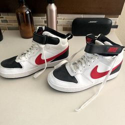 Black, White and Red High Top Nikes Size 5.5y