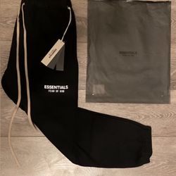 Medium Black Essential Sweats