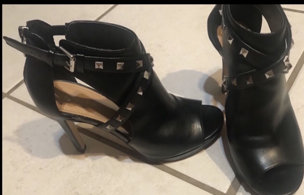 Size 7 Black Booties
