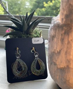 Artsy Glass Clip-on Earrings